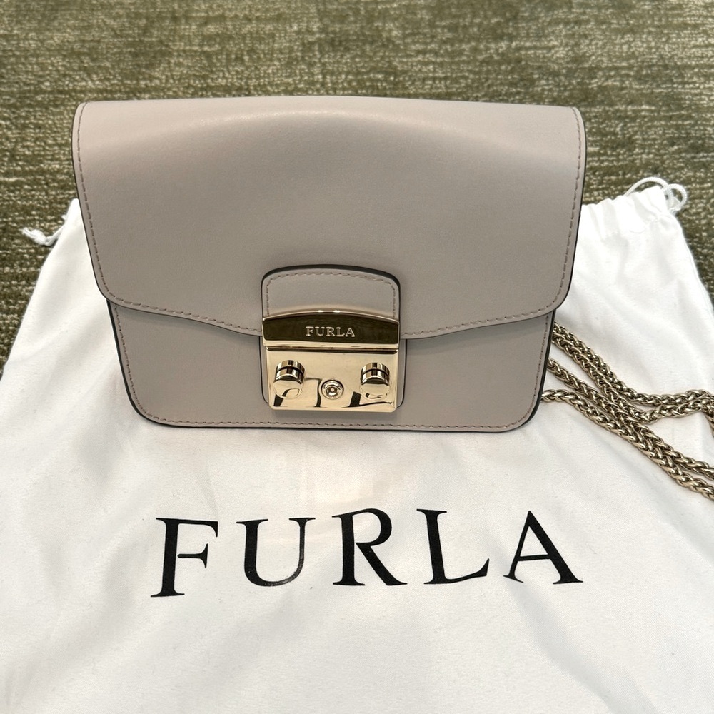 Furla Mini Metropolis Leather Crossbody Bag - Vaniglia